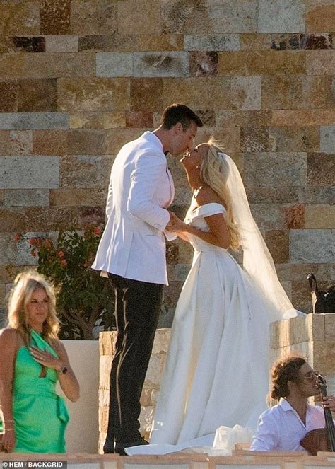 anchor ashley brewer|Ashley Brewer marries Frank Kaminsky one week after ESPN layoff